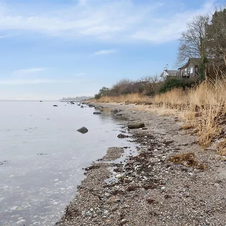 Titta - 10m To The Inlet By Interhome