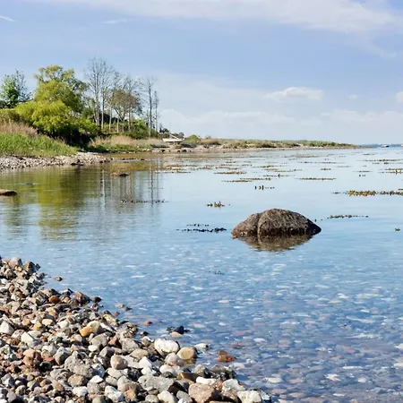 Titta - 10m To The Inlet By Interhome