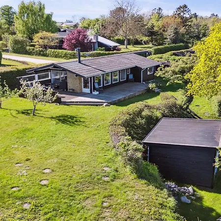 Titta - 10m To The Fjord By Interhome *